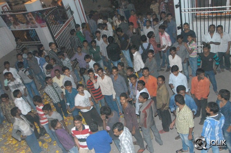 Pandavulu-Pandavulu-Tummeda-Team-Visits-Theatres-in-Hyderabad